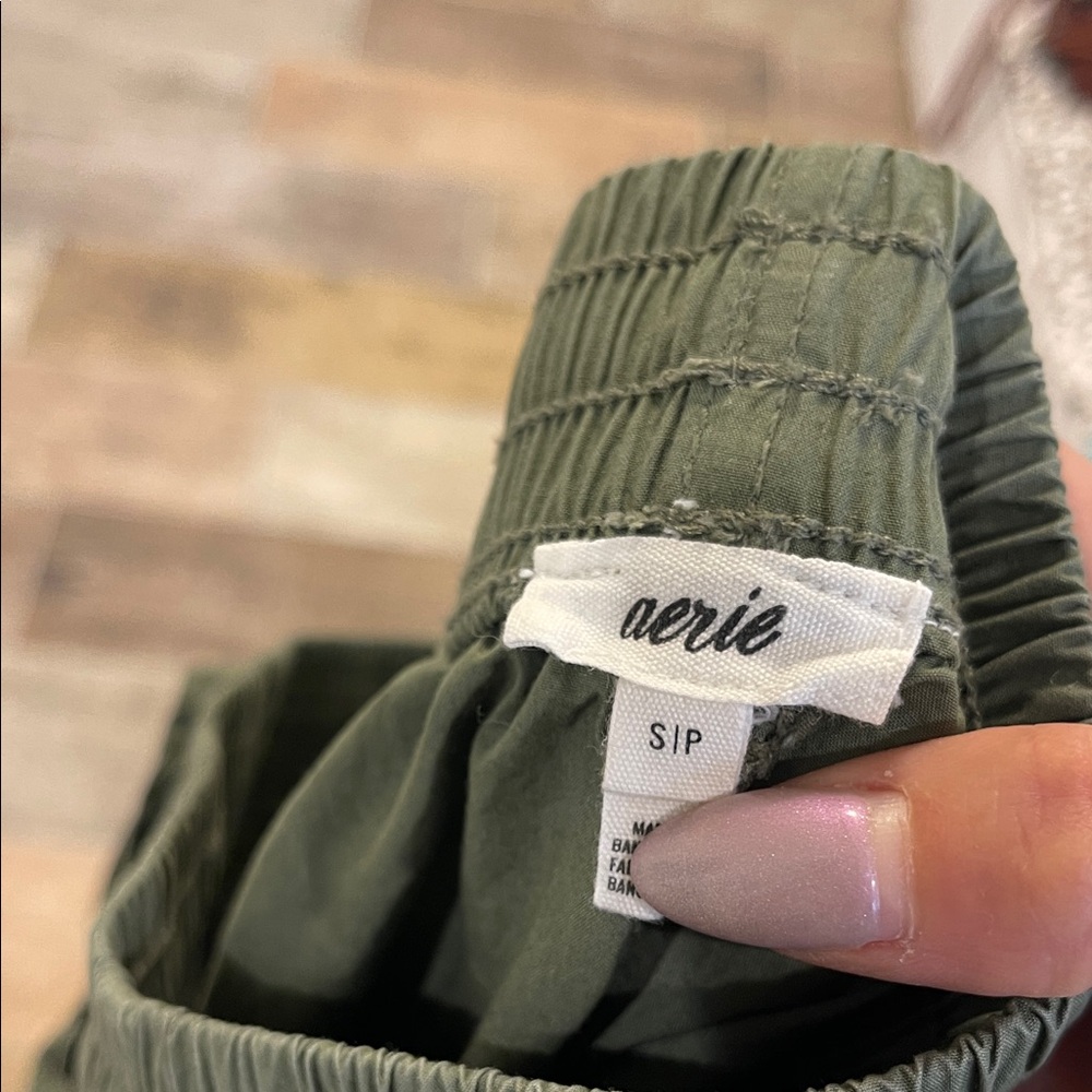 Aerie High Waisted Go For It Baggy Cargo Parachute Pants Size Small S - Picture 6 of 9